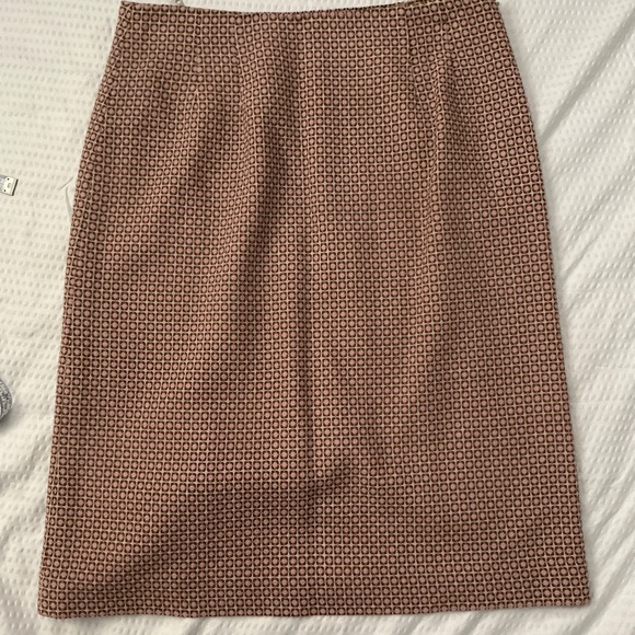 Ann Taylor A-line Skirt - Picture 3 of 9